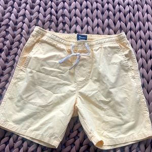 Mens large light yellow shorts